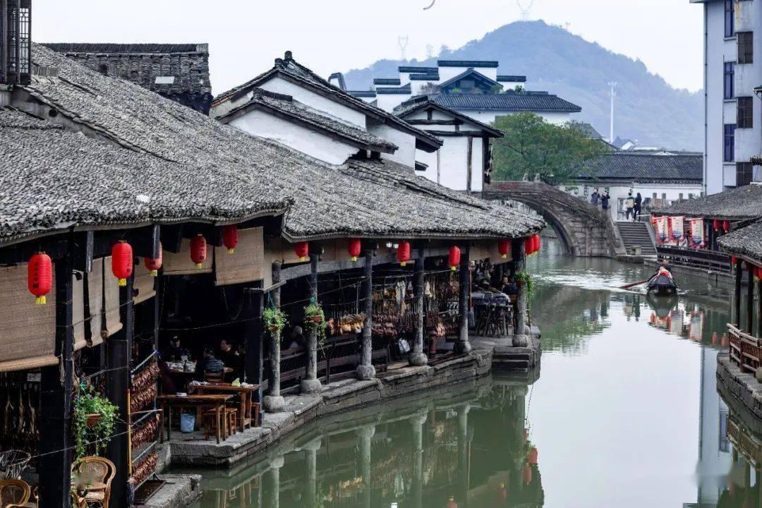 中文在线预计2023年净利润同比增119.34%至129.00%